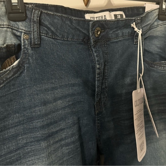 NWT:Men Cultura straight fit jeans, Size 38, Y2K Flair, Vintage wash, & Retro - Picture 9 of 15
